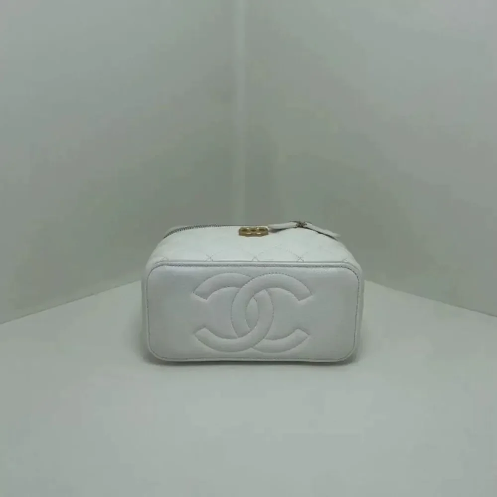 Chanel Women Pre-Loved Bag Very Good Condition